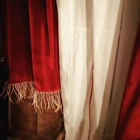 Les Petites Dieppoises - La Demeure De Peau D'ane * Dieppe