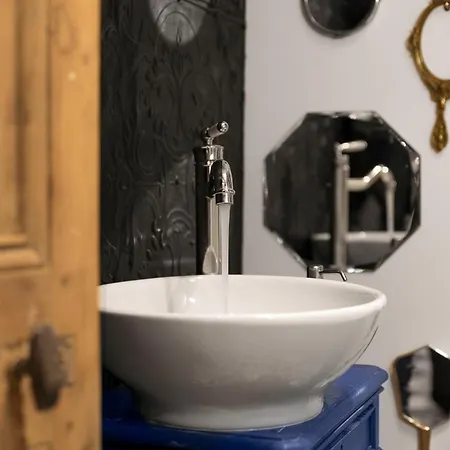 Les Petites Dieppoises - La Demeure De Peau D'ane * Dieppe